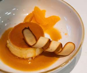 flan with caramel sauce